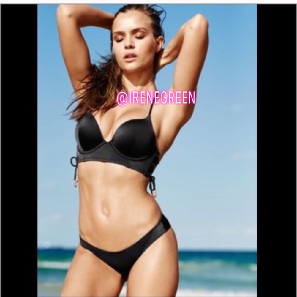 Victoria’s Secret bombshell push-up swim top 32A